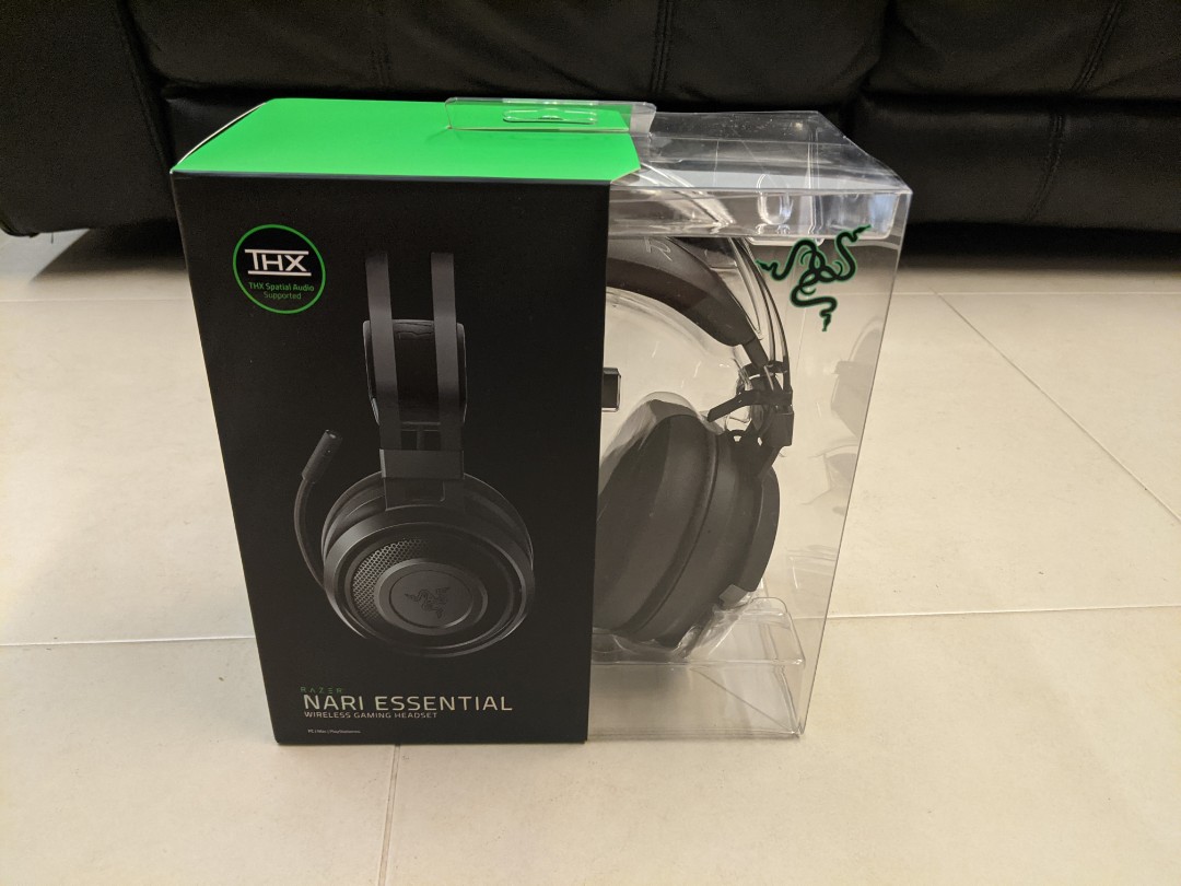 razer nari essential box