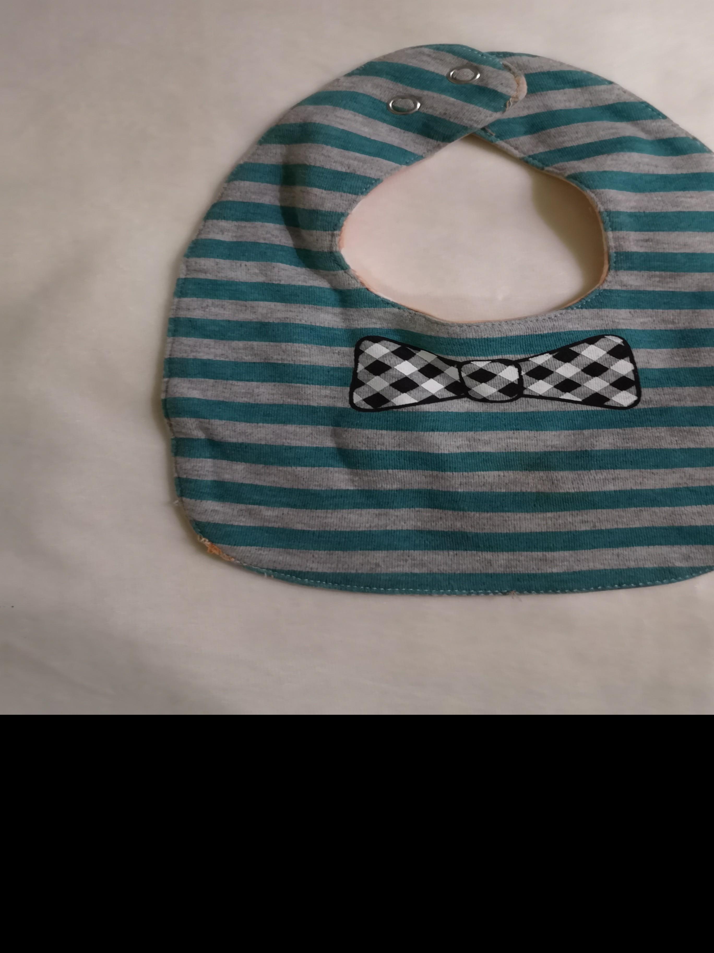 Reversible baby Bib 2 in 1 (Category: Changing Mats & Accessories) located in Silay City. Submitted by nikitaanne (Listing ID 1062551609, Image 2). Description: Unused baby Bib reversible Unisex #babygap #carters #Oshkosh.