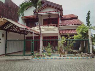 Rumah dijual di semolowaru
