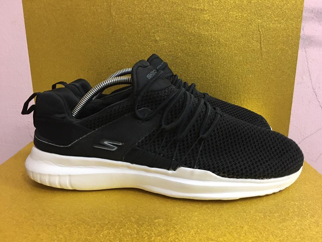 Skechers go run 10.5 top