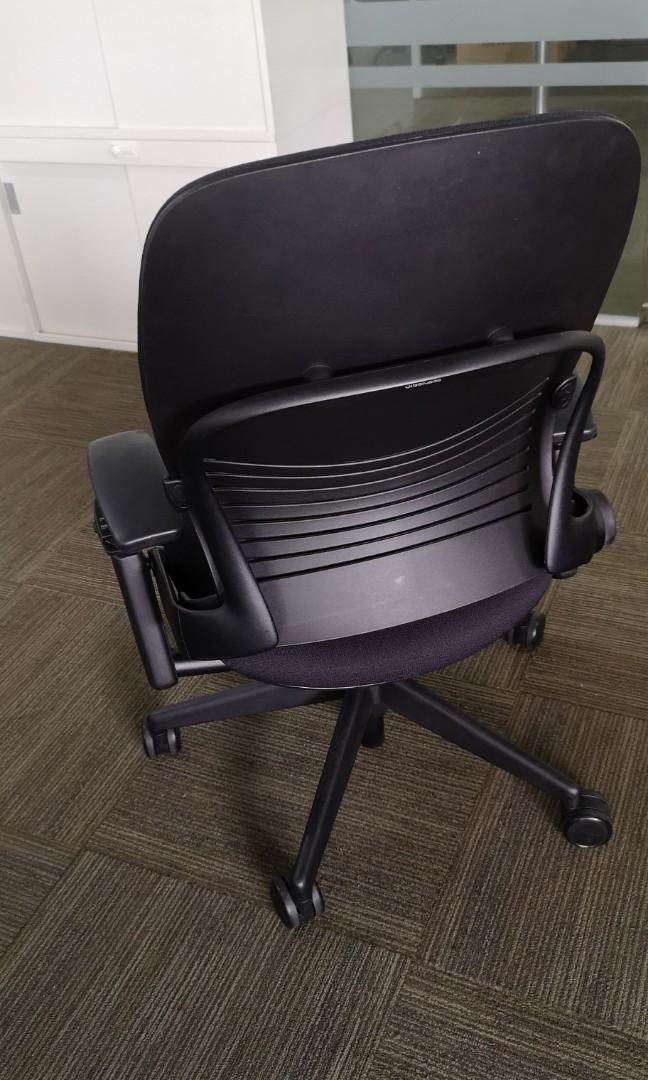 steelcase leap v2 with lumbar support tip top condition 380, Furniture