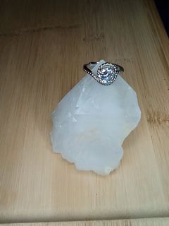 (Category: ) located in . Submitted by vibratingcrystals (Listing ID 1062670935, Image 1). Description: .