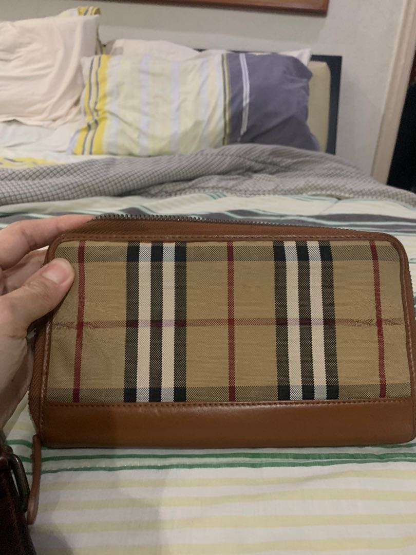 burberry zip wallet