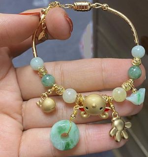 (Category: ) located in . Submitted by jadeitegalleria (Listing ID 1062599443, Image 1). Description: .