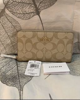 (Category: ) located in . Submitted by hkmshopp (Listing ID 1062734407, Image 1). Description: .