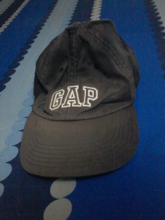 GAP baseball cap, Men's Fashion, Watches & Accessories, Caps & Hats on Carousell
