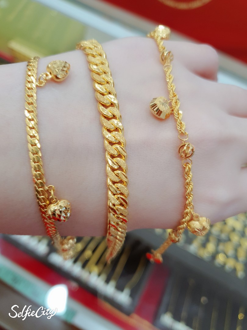 Gold bracelet 916