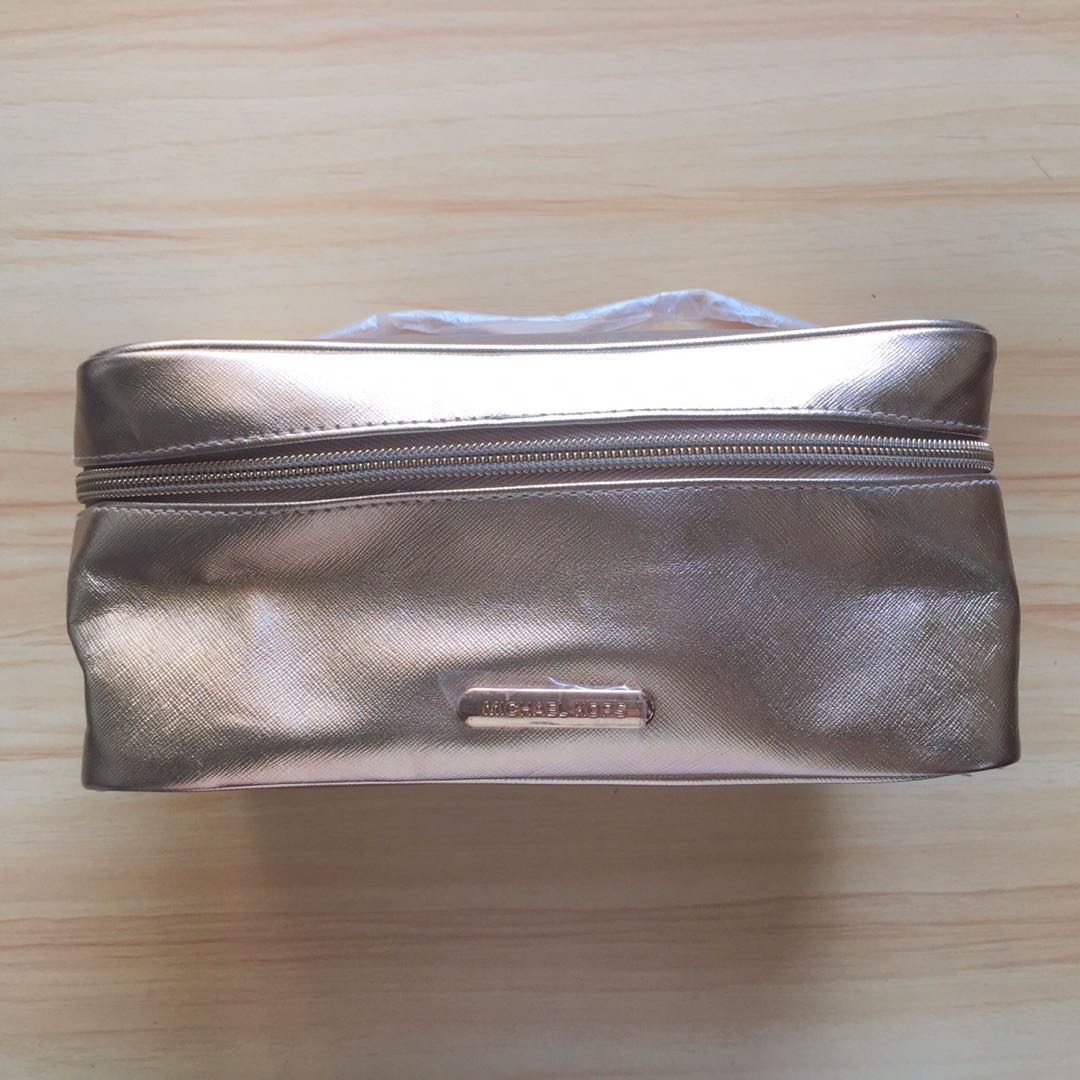 Michael Kors Makeup Kit 2024 favors