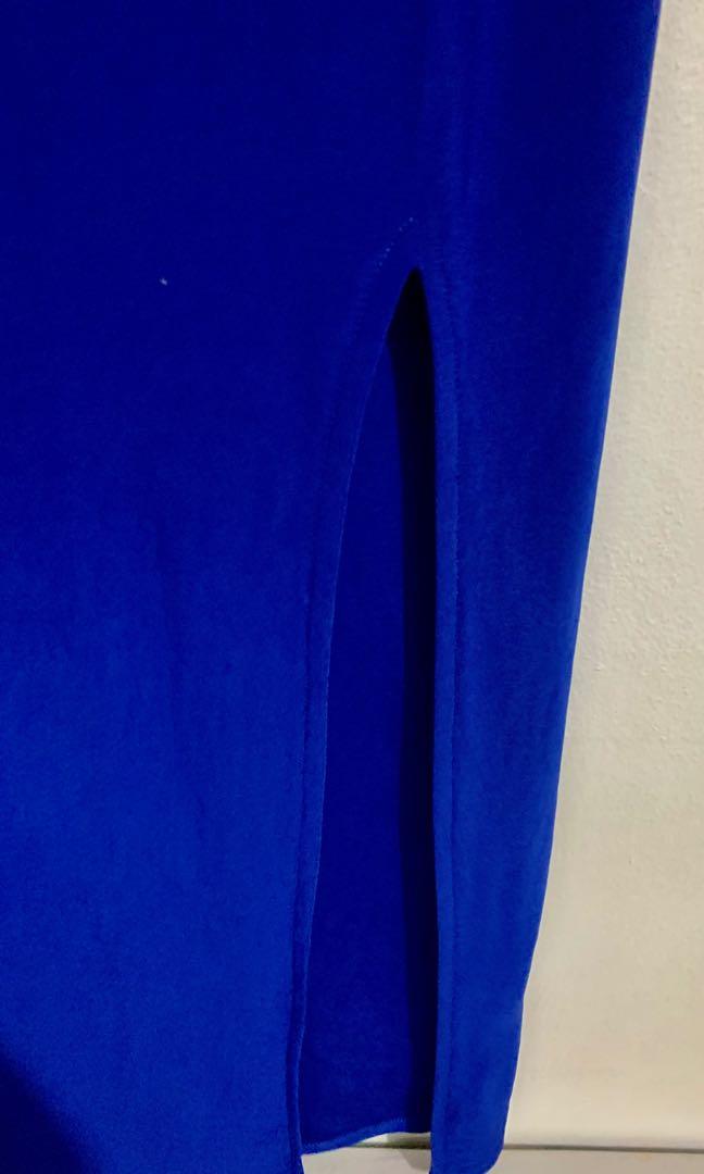 Midi dress with slit (Category: Dresses) located in Quezon City. Submitted by Kateee09 (Listing ID 1062747713, Image 2). Description: .