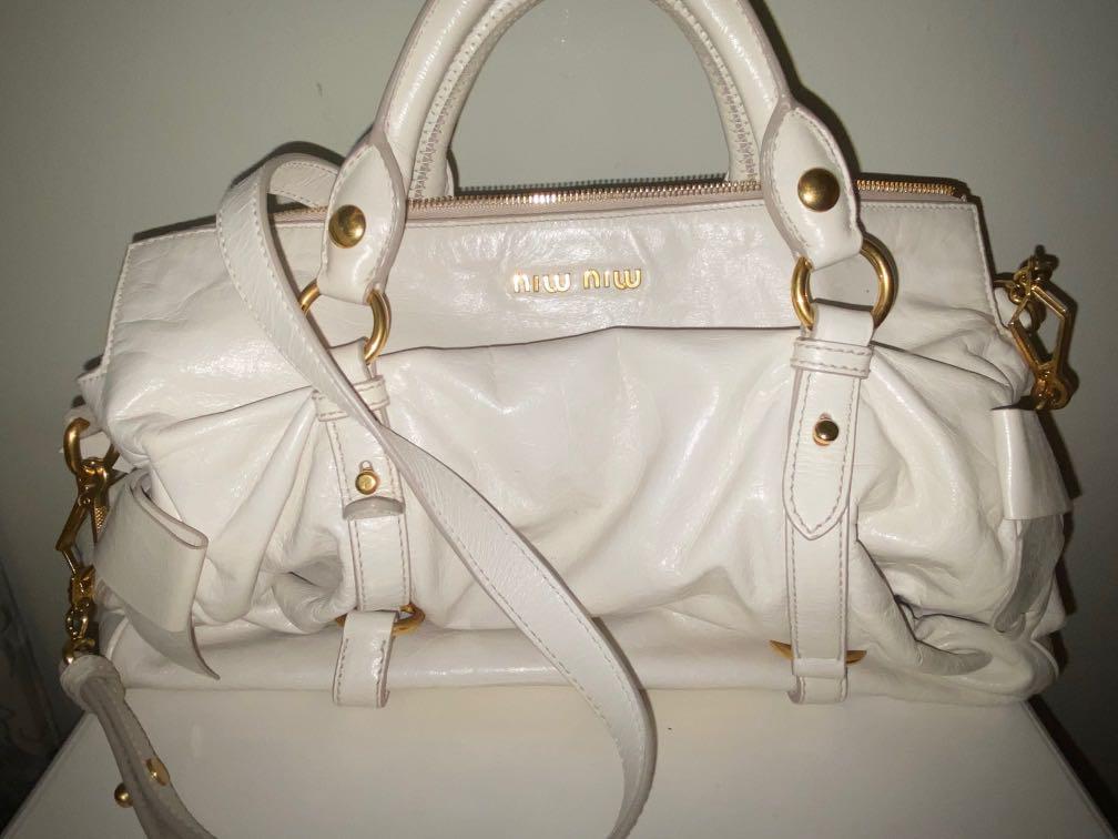 Miu Miu Vitello Lux Bow Bag, Women's Fashion, Bags & Wallets, Purses &  Pouches on Carousell