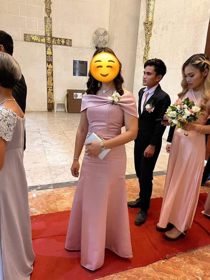 Principal dresses top