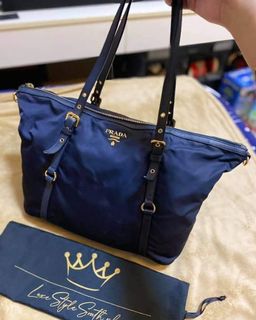 (Category: ) located in . Submitted by graciasluxurybag (Listing ID 1062745285, Image 1). Description: .