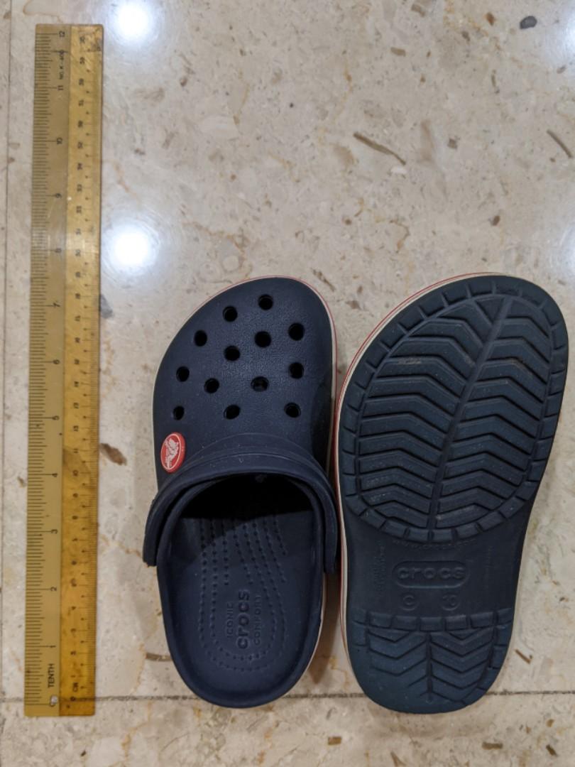 $10 crocs