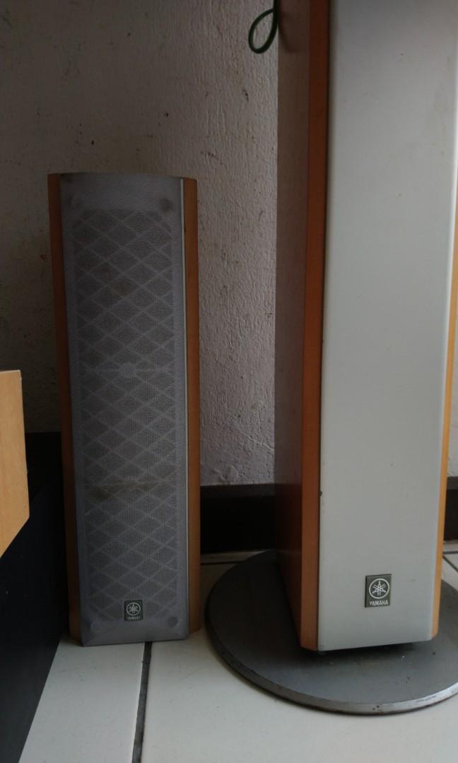 Premium YAMAHA HTR5230 and 5 piece sound system., Hobbies & Toys