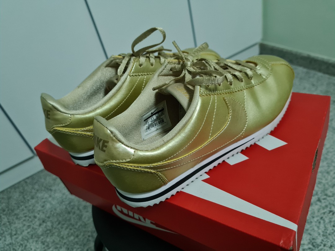Gold rubber shoes outlet