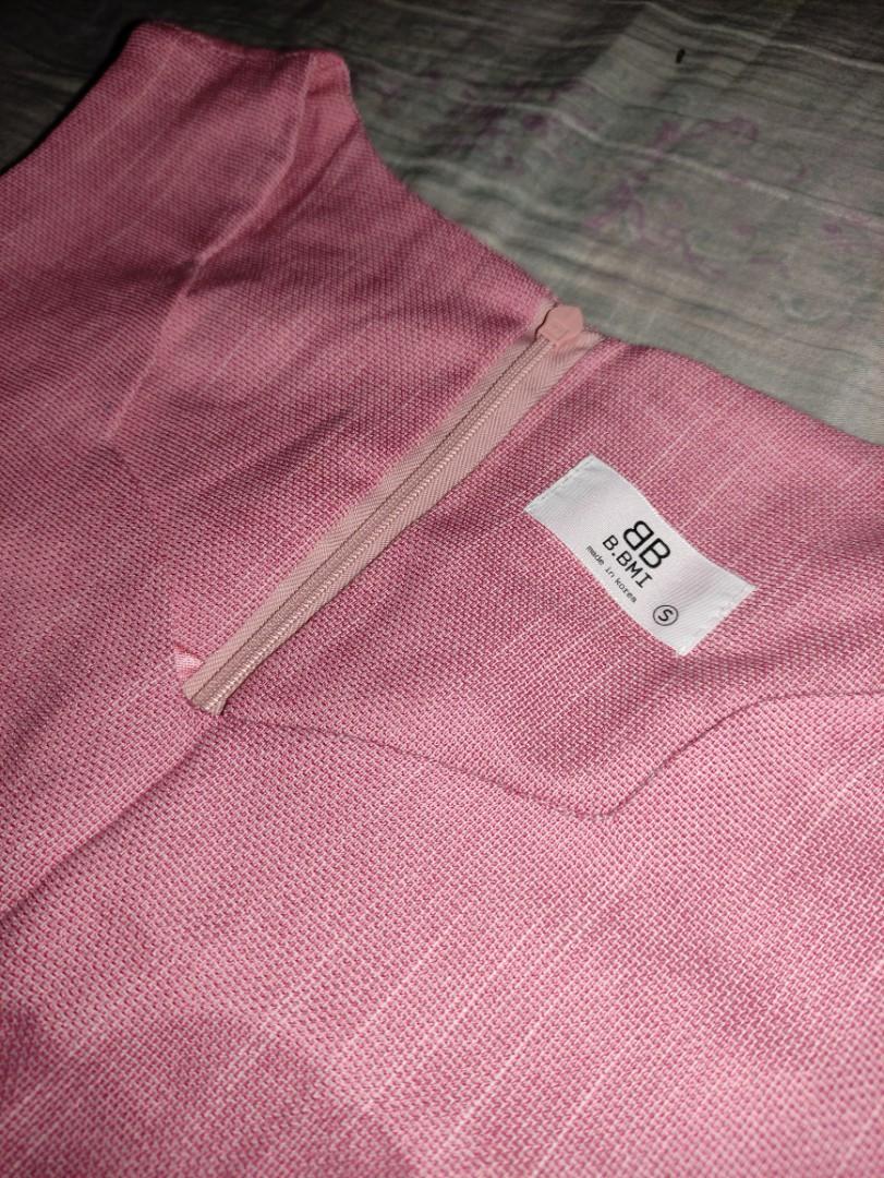 Semi formal dress (Category: Dresses) located in Quezon City. Submitted by rmprism (Listing ID 1062772774, Image 3). Description: shipping fee at buyer's expense MOP: GCASH/BANK TRANSFER.