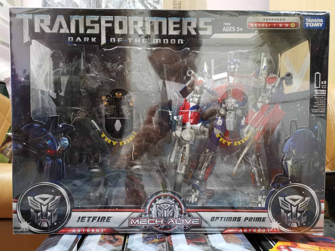 TAKARA TOMY TRANSFORMERS DARK OF THE MOON DOTM AUTOBOT OPTIMUS PRIME