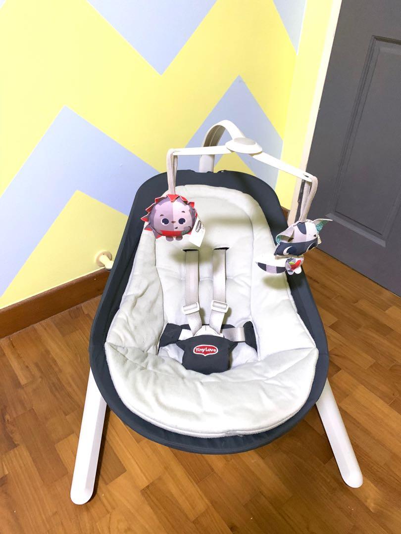 Tiny love sale bouncer and sway