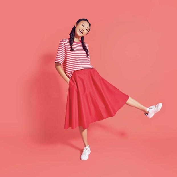 Front button circular skirt outlet