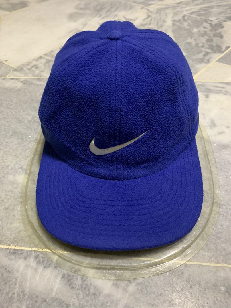 Nike therma store fit hat