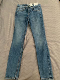 (Category: ) located in . Submitted by secondwearstudioph (Listing ID 1062641455, Image 1). Description: .