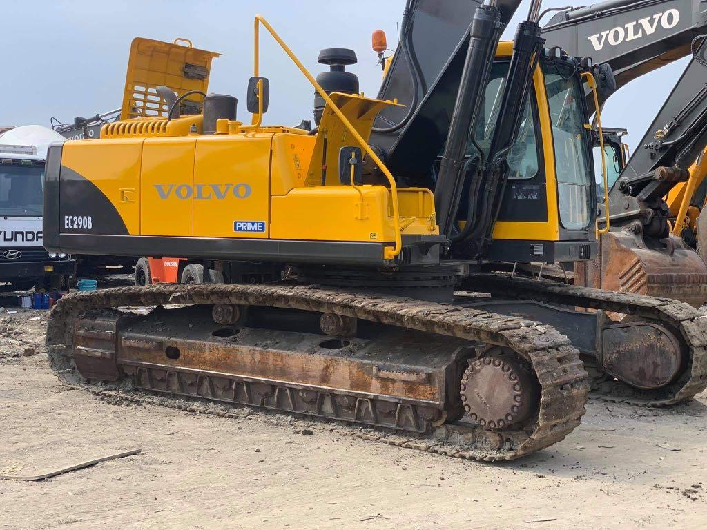 Backhoe VOLVO EC290BLC PRIME (Category: Heavy Vehicles) located in Manila. Submitted by f.c_corporation (Listing ID 275552840, Image 2). Description: Surplus/Used Import from korea Brand: Volvo Model: EC290BLC PRIME Capacity: 1.24 cubic meter Volvo Engine 6 cylinder 2009 year model Crawler type with Breaker line only Low Running Hours Unit Fully Recondition Air condition Price still negotiable! BANK FINANCING AVAILABLE For more information please