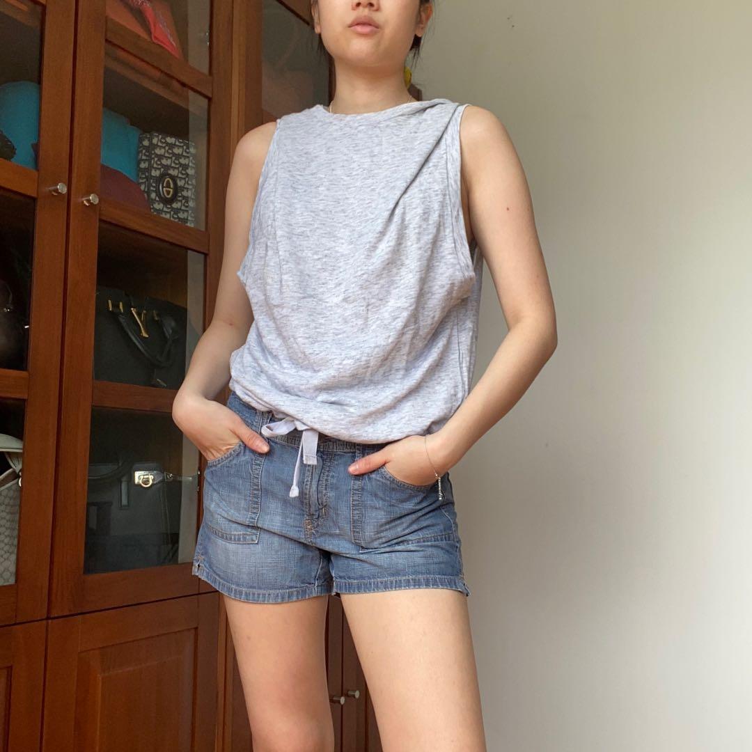 COAR Grey sleeveless hoodie gym top Women s Fashion Tops Sleeveless on Carousell