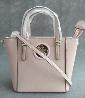 （分類：）位於 。 由 cabuyer 提交（商品編號 1062982583，圖片 1）。簡介： 。