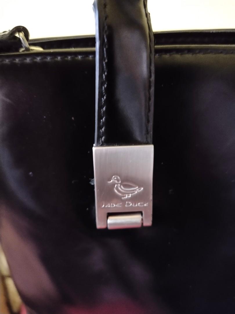 Jade duck international shoulder bag Women s Fashion Bags Wallets Shoulder Bags on Carousell