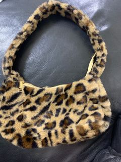 （分類：）位於 。 由 hthriftk 提交（商品編號 1062923086，圖片 1）。簡介： 。