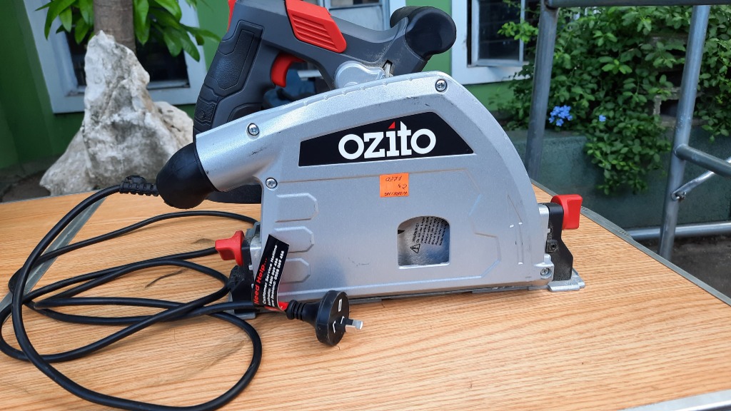 Ozito track hot sale saw