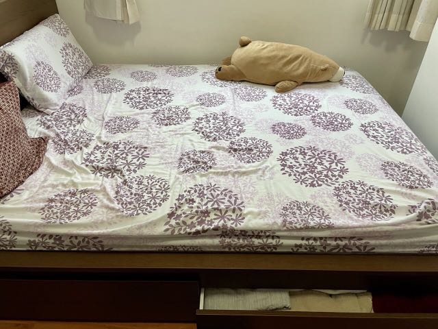 queen mattress in ikea