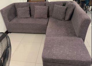 U/L-shaped sofa set
