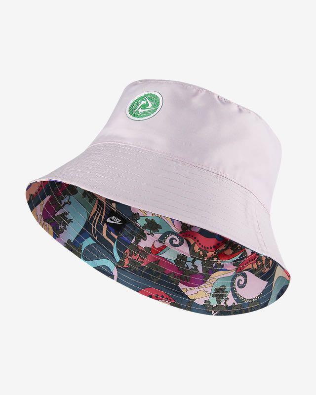 nike women's sportswear icon clash reversible bucket hat