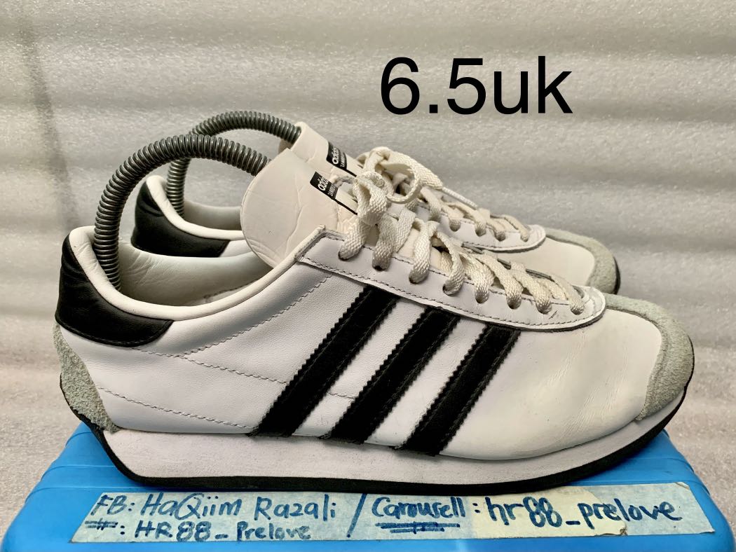 escucha Conflicto Tulipanes Adidas Country Vintage, Men's Fashion, Footwear, Sneakers on Carousell