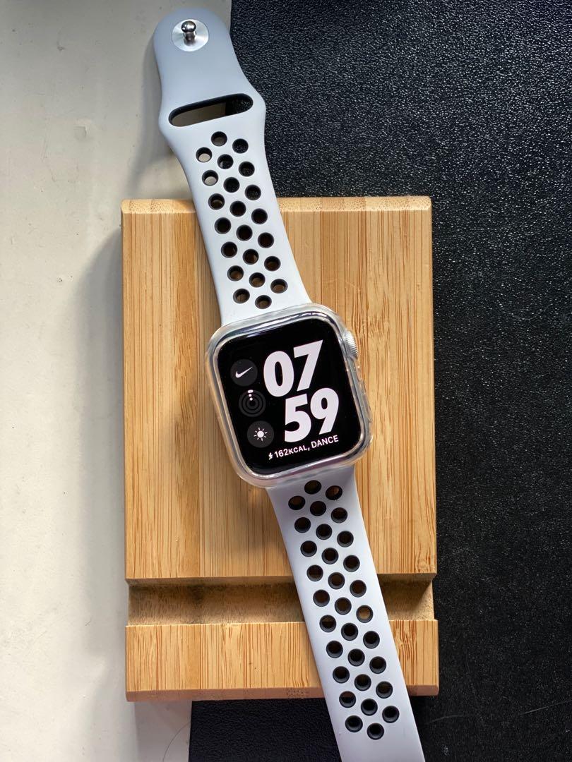 Apple watch series 6 clearance nike white