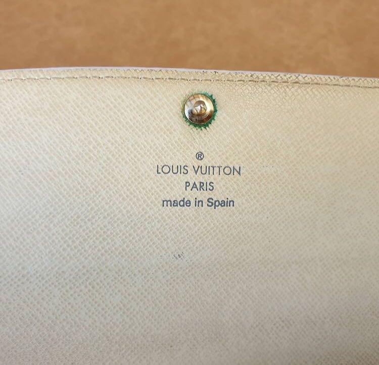 Louis Vuitton Damier Azur Sarah Wallet. DC: CA2049. Made in Spain