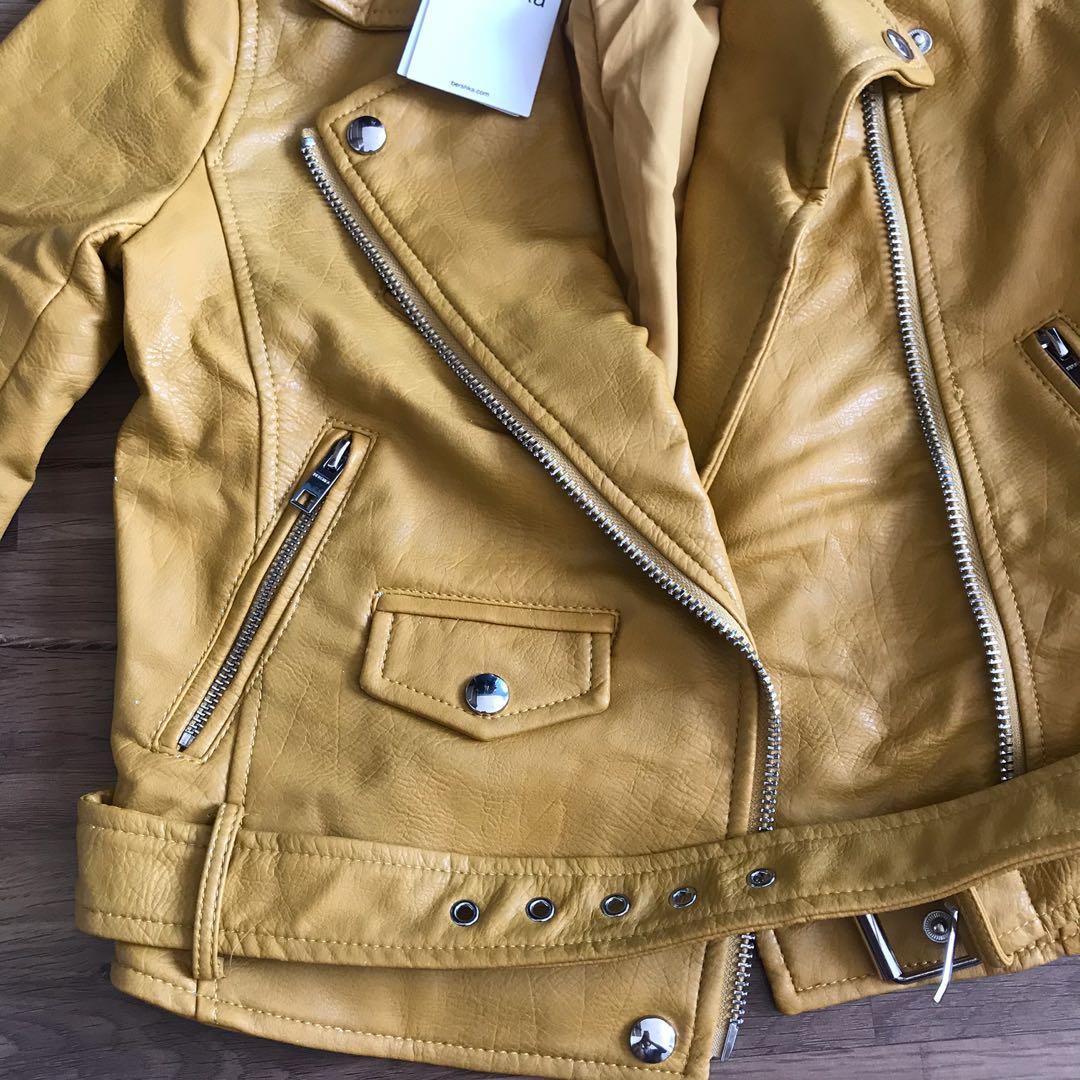 Bershka Mustard Yellow Leather Jacket (Category: Coats, Jackets and Outerwear) located in Las Pinas. Submitted by steffsob (Listing ID 1063066179, Image 2). Description: Authentic bought from Bershka Italy. 🇮🇹 Brand new. Never worn. XS size Price tag still in tact. Bought it for 35 euros (2,000 plus PHP).