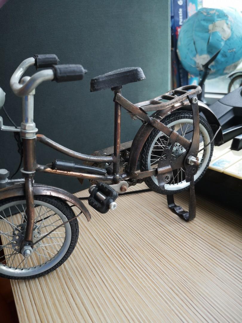 Bicycle model (Category: Other Kids Furniture) located in Singapore. Submitted by sansara (Listing ID 1063094921, Image 5). Description: Bicycle model with chain and handle Hand made high quality Unqiue toy for kids to play.