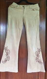 Celana corduroy alus motif vintage bordir