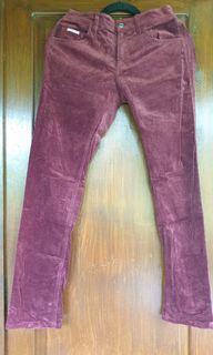 Celana corduroy debutto
