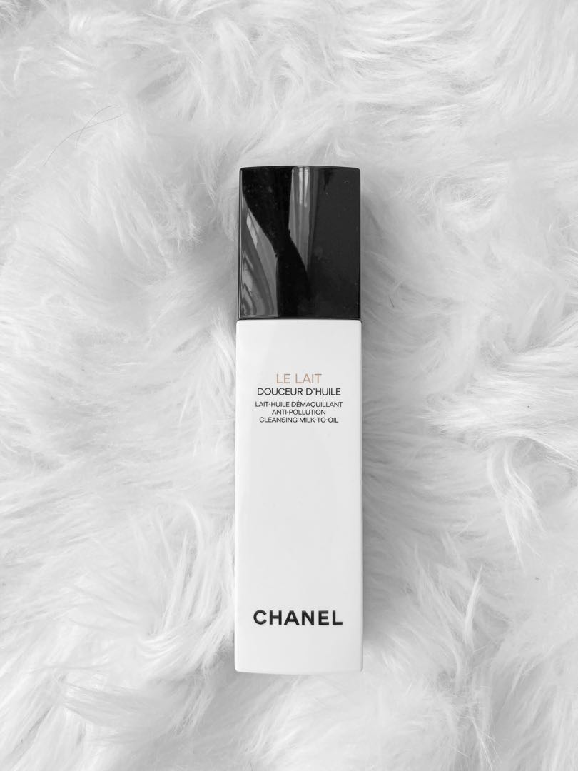 Chanel Le Lait Douceur D’Huile Anti-Pollution Cleansing Milk-To-Oil