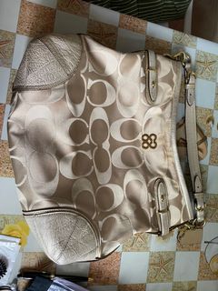(Category: ) located in . Submitted by coco_sg (Listing ID 1063035182, Image 1). Description: .