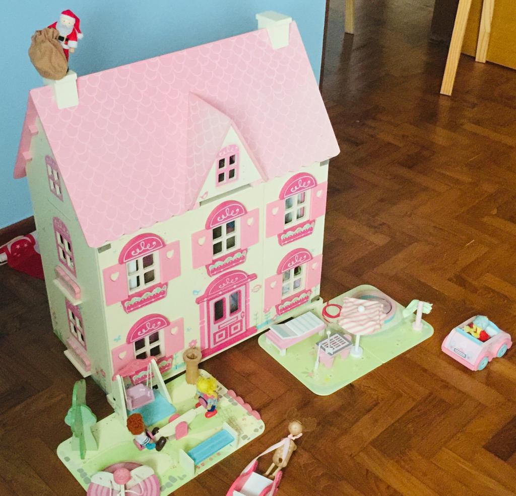 Rosebud country dolls house hotsell