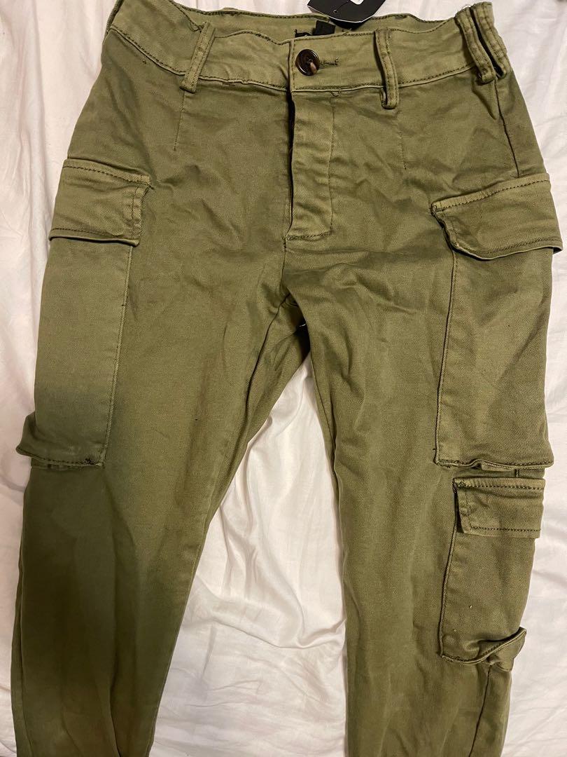 Fashion nova green cargo pants 2025