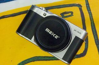 Fujifilm XA5 with 50mm meike lens