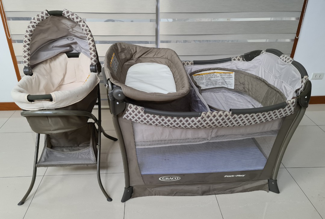 Graco day2night bassinet sale