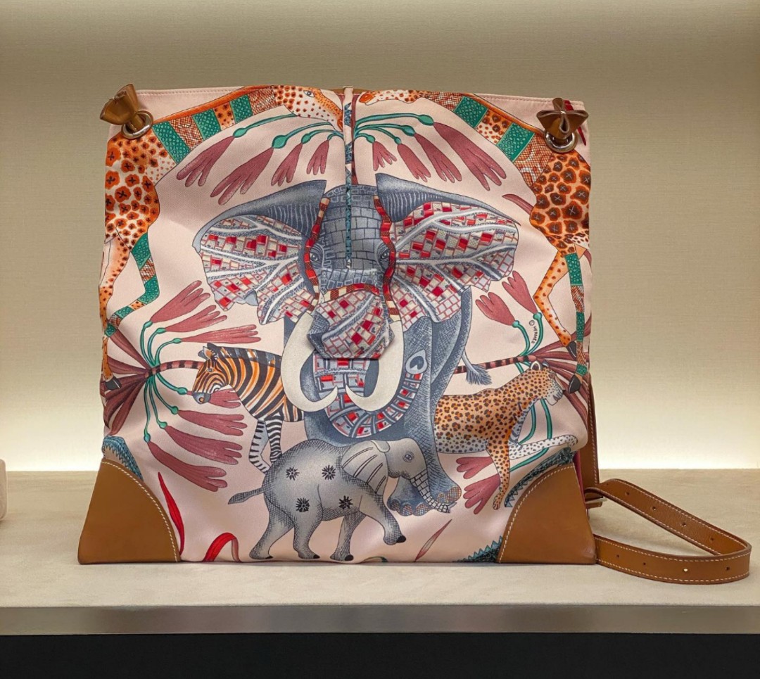 Hermes Silk City Rose Pale Rouge Vert Fauve Barenia Silk Luxury