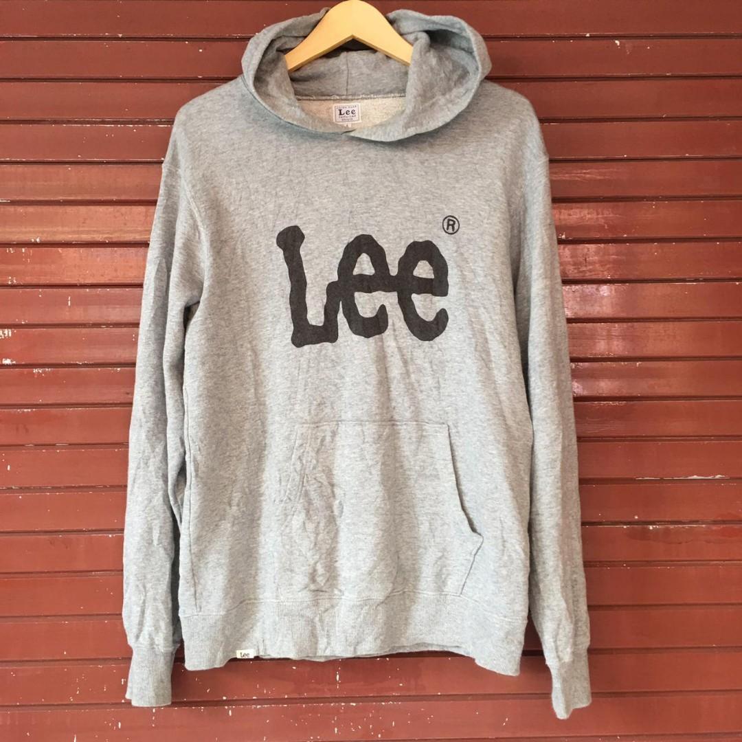 Hoodie LEE, Fesyen Pria, Pakaian , Baju Luaran di Carousell