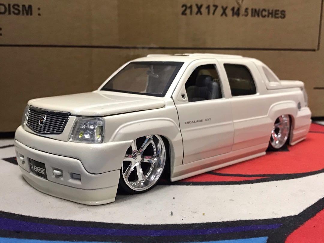 Dub city 1 24 scale cars cheap